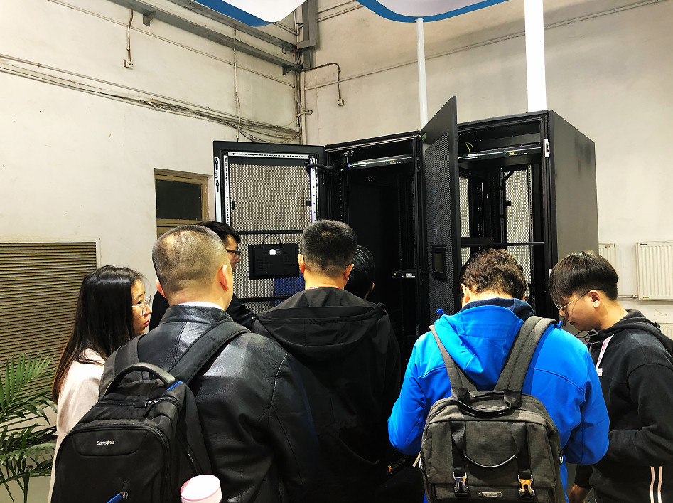 1541400137800092393.jpg h.jpg